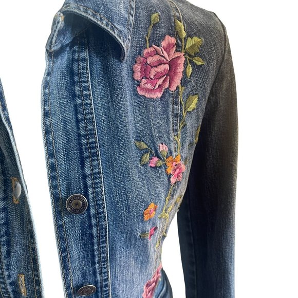Mesmerize Jeans Embroidered Jean Jacket size small - Picture 2 of 8